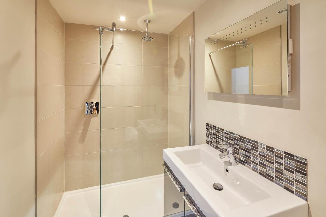 Host & Stay - Simon Howe Lodge Γουίτμπι Εξωτερικό φωτογραφία